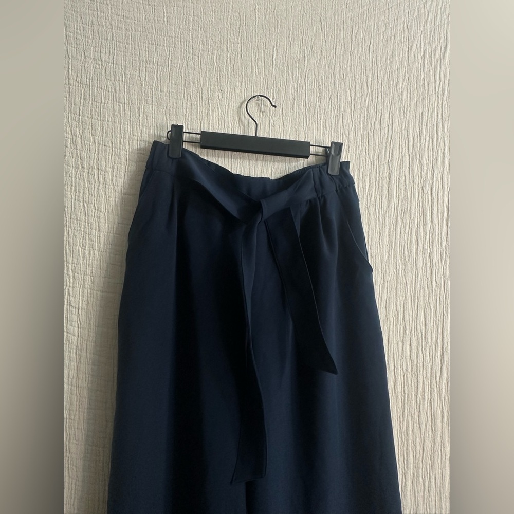 Lululemon Lululemon Noir Crop Sz 10 - Picture 3 of 5